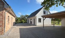 Ferienhaus Libelle - Hinterhof/Eingang Nebenhaus