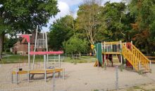 gegenüberliegender Spielplatz