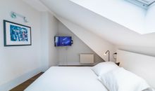 2. Schlafzimmer mit TV