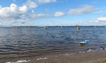 Naturstrand, an der Surfschule