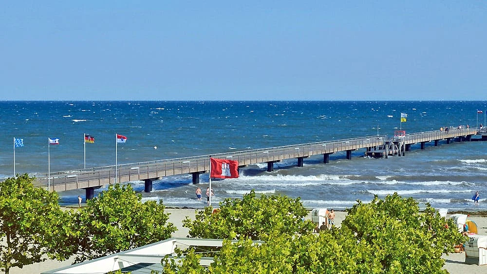 Strand und Seebrücke Großenbrode