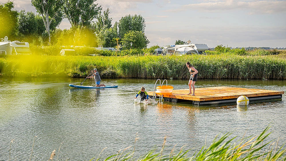 Badesee im Ferienpark