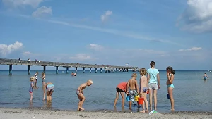 Buddelspaß im Sommer am Strand