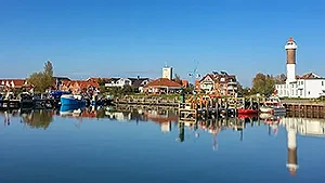 Hafen und Leuchtturm Timmendorf-Strand