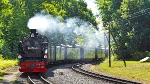 Schmalspurbahn „Rasender Roland“