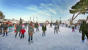 ehemalige Eisbahn noch ohne Dach