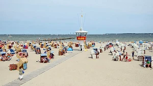 Rettungsturm am Badestrand