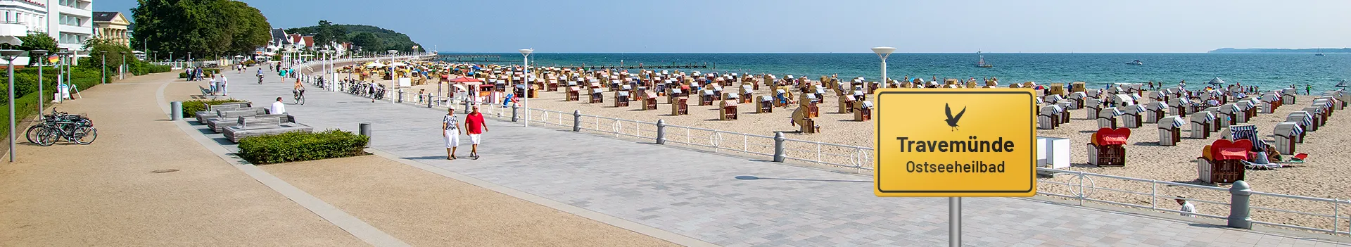 Ostseebad Travemünde – Blick über Promenade und Strand