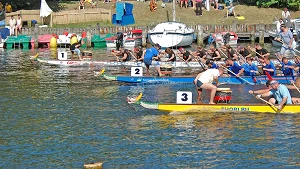 Drachenbootrennen zur Warnemünder Woche